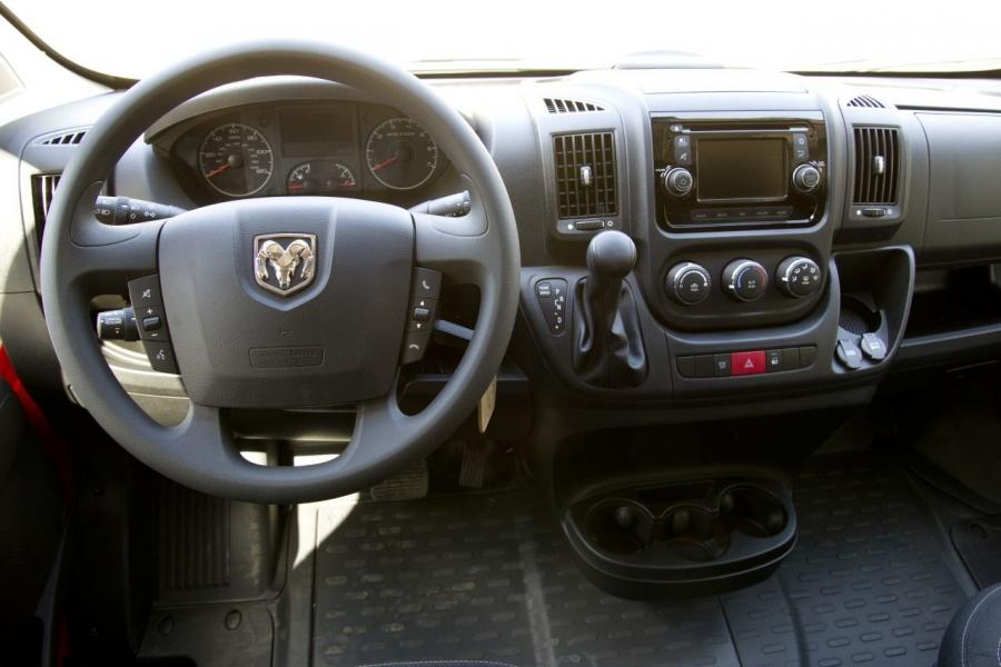  Dodge Ram 2500 ProMaster 2014 года  (фото 11 из 14)